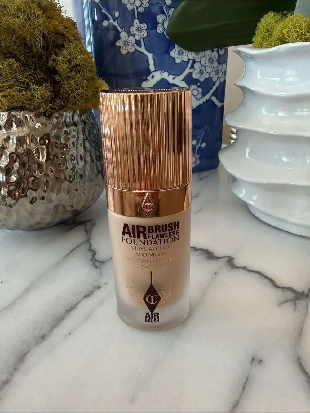 Charlotte Tilbury Flawless Foundation In 7 neutral